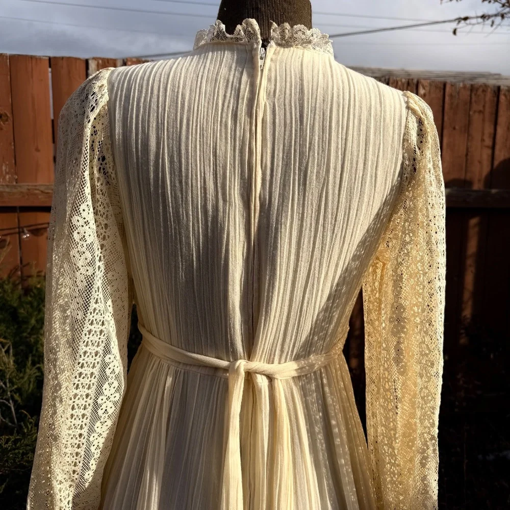 Ethereal ivory prairie/boho maxi dress π€ - Picture 4 of 13